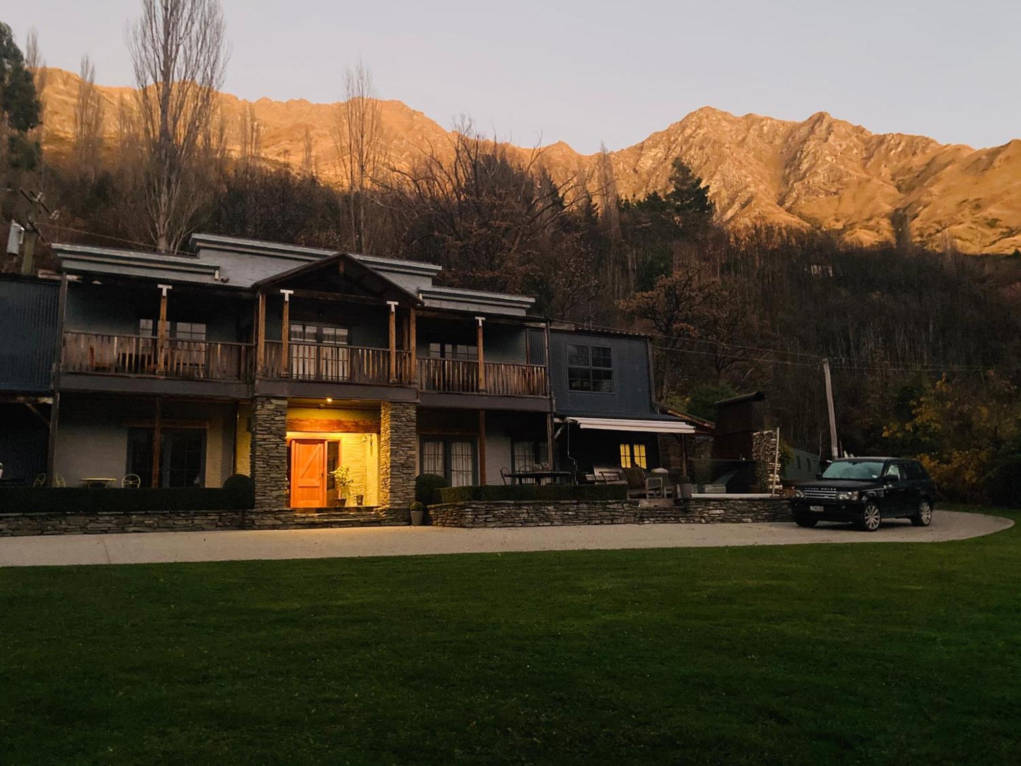 Moonlight Escape Lodge クイーンズタウン エクステリア 写真